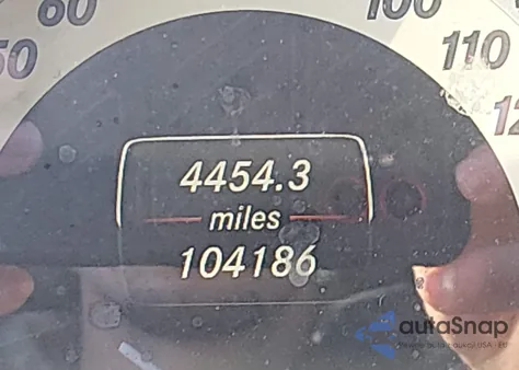 2014 Mercedes-Benz E 350 4Matic z USA, uszkodzony, nr VIN WDDHF8JB0EA841078